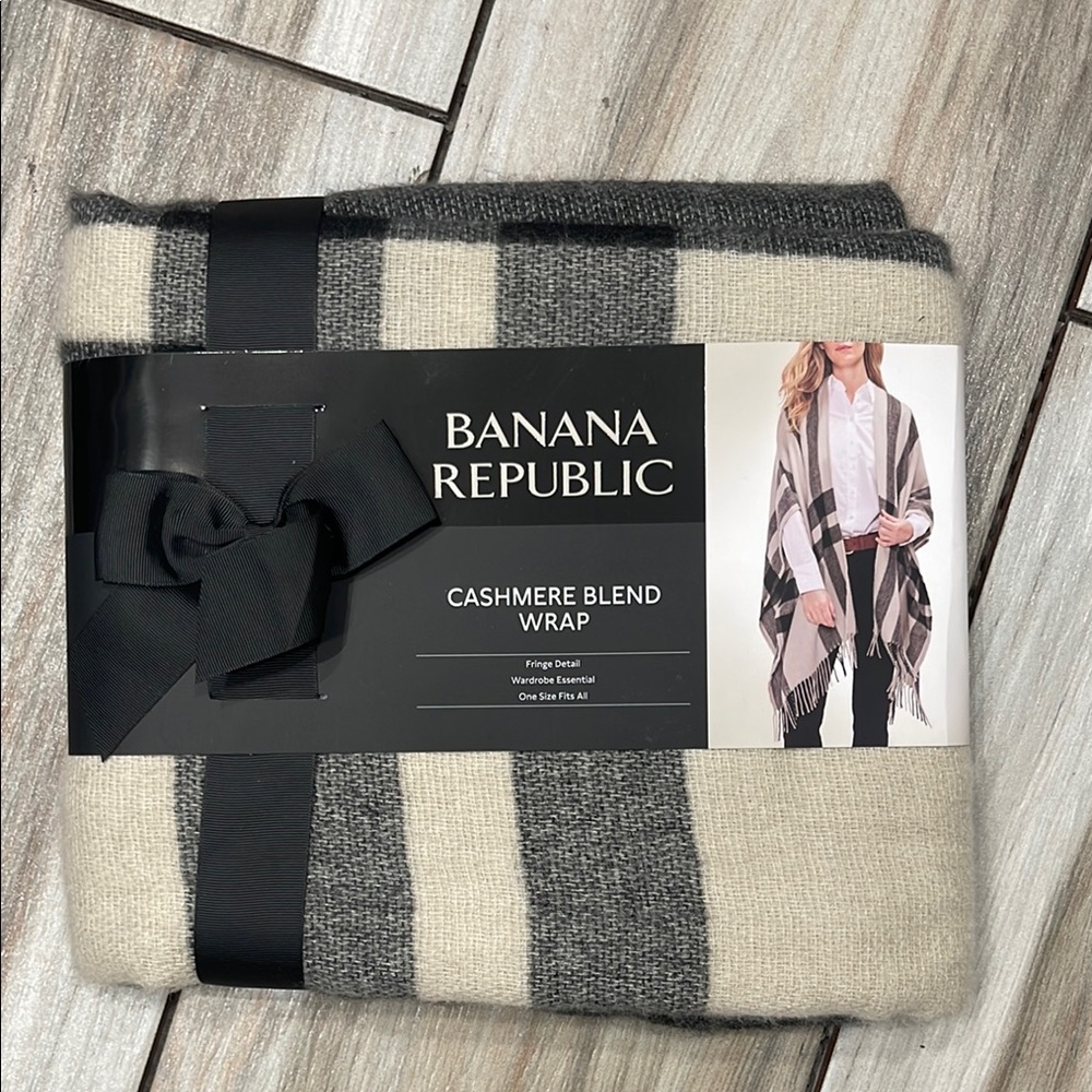 Banana Republic Cashmere Blend Wrap - Black and Cream